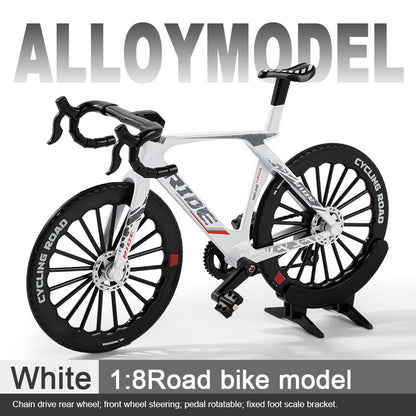 Realistic 1:8 Alloy Bicycle Model with Rotating Pedals & Steering Front Wheel